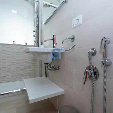 Bed and breakfast Panorama - Self Check In 4*