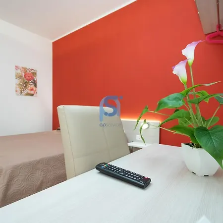 Panorama - Self Check In 4*