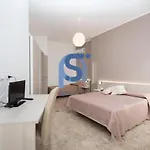 Panorama - Self Check In 4*