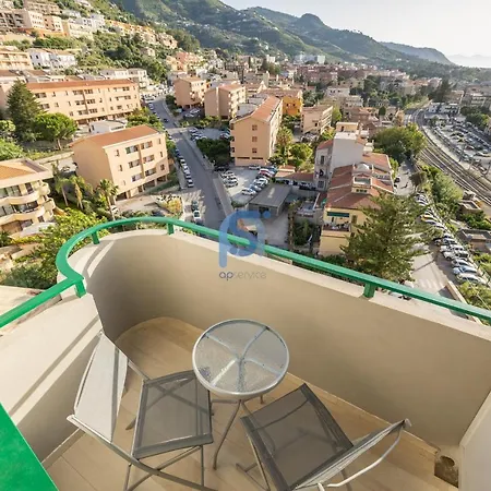 Panorama - Self Check In