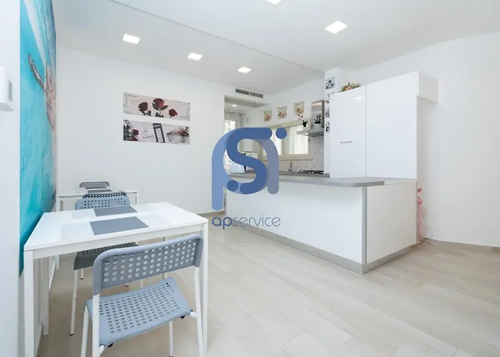 Panorama - Self Check In 4*