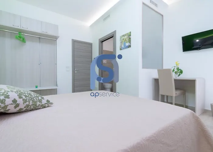 Panorama - Self Check In 4* Чефалу