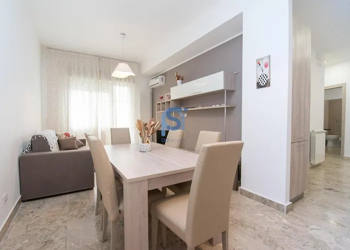 Panorama - Self Check In 4* Чефалу