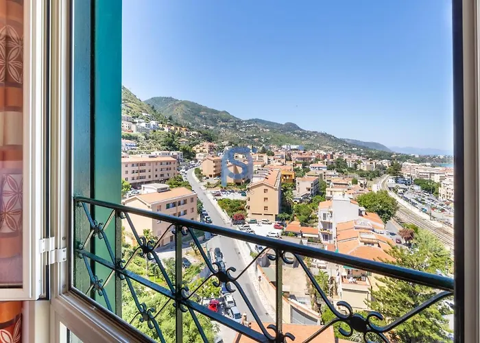 Panorama - Self Check In 4* Чефалу