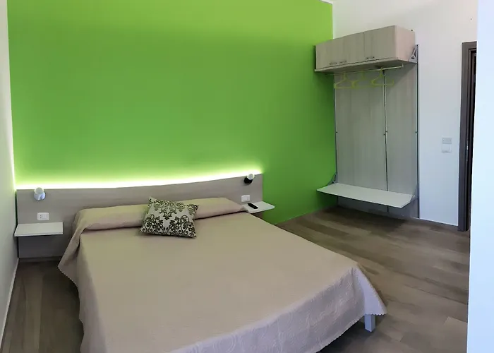 Panorama - Self Check In Чефалу